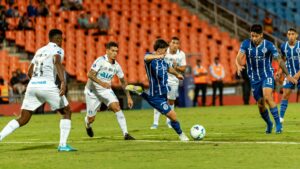 Brasileirão: Palmeiras tropeça e Flamengo pode encostar na liderança
