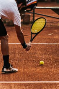 João Fonseca luta, mas dá adeus a Roland Garros após revés para Mensik
