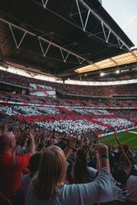 Harry Kane sobra em campo e Inglaterra bate Croácia por 4 a 2 na Copa
